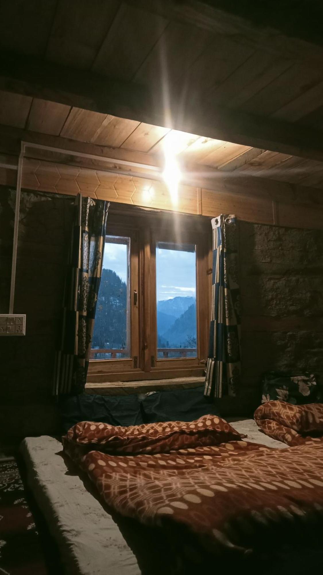 Woodstock Villa Rooms&Entirevilla Tulga Kalgha Kültér fotó
